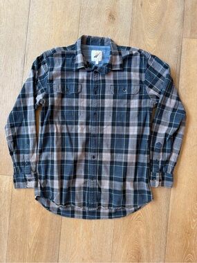 Men’s button down flannel size XL
